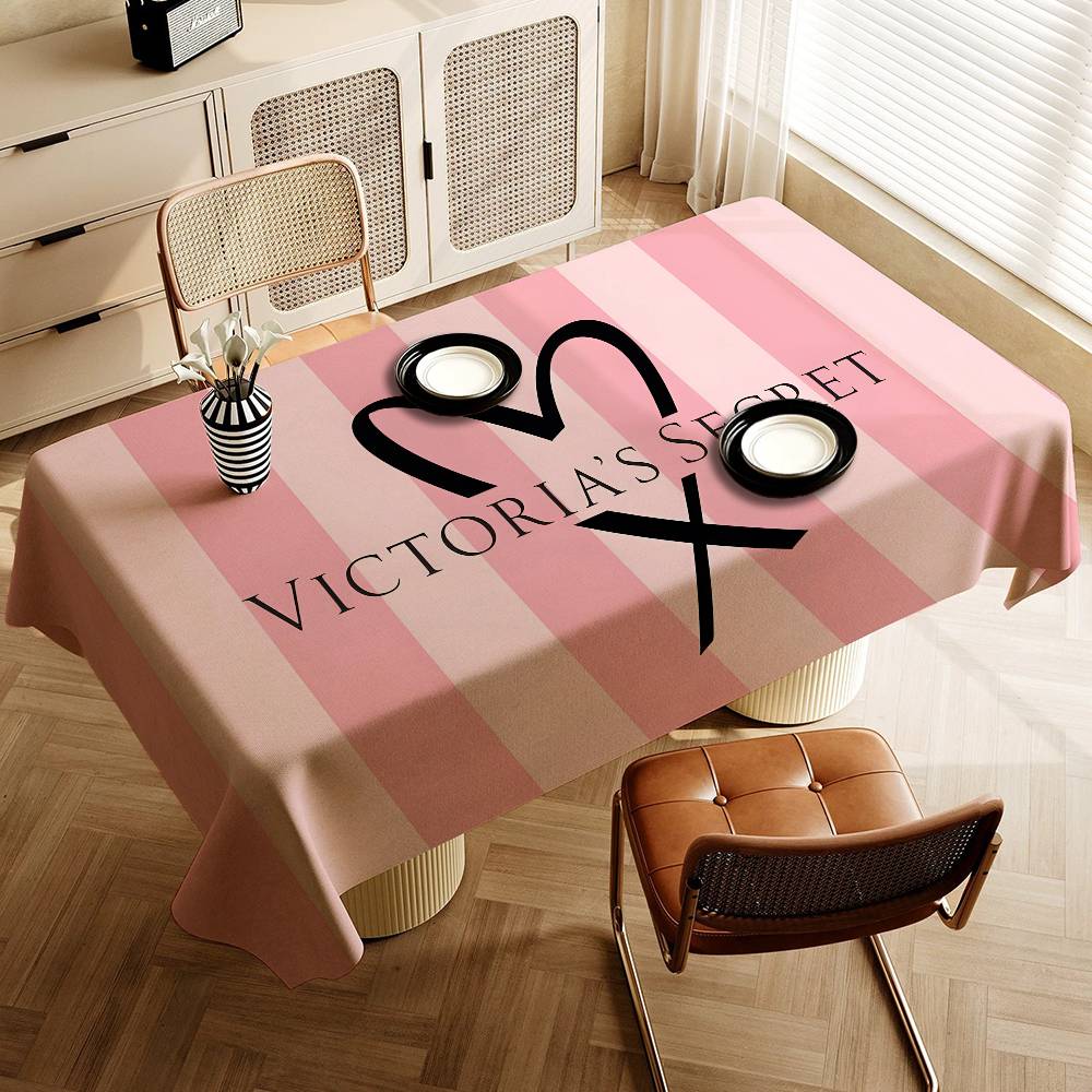 Beauty Makeup Louis Vuitton - Скатерть V-VictoriaS S-Secret водонепроницаемая и маслостойкая,